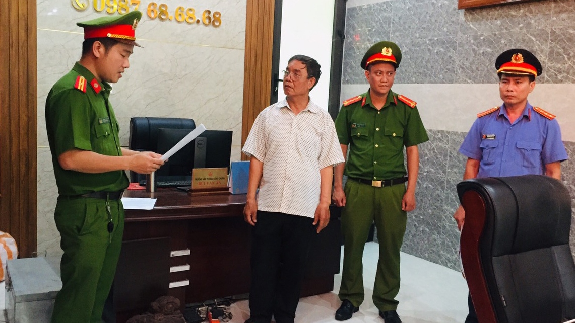 Bắt tạm giam một công chứng viên ở Quảng Nam